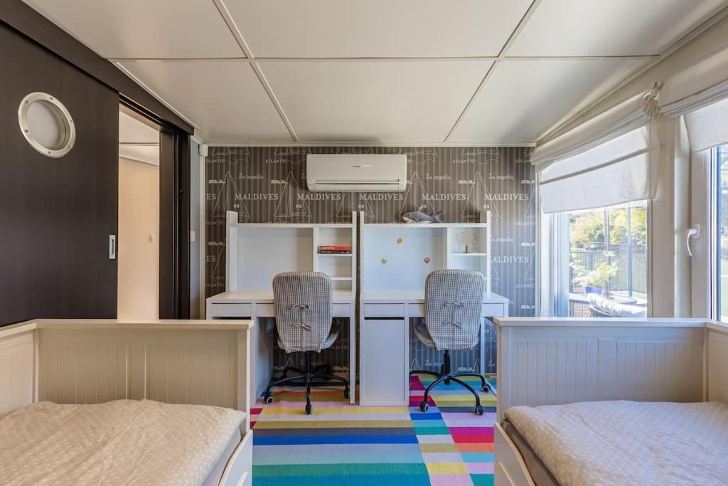Ocarujuci Houseboat Na Dunaji Μπρατισλάβα Εξωτερικό φωτογραφία