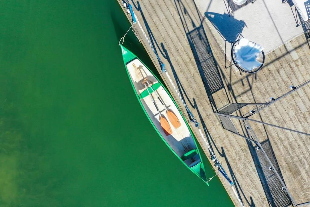 Ocarujuci Houseboat Na Dunaji Μπρατισλάβα Εξωτερικό φωτογραφία